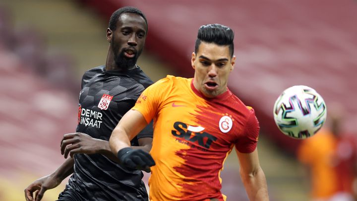 Falcao conectado: Doblete en el empate ante Sivasspor