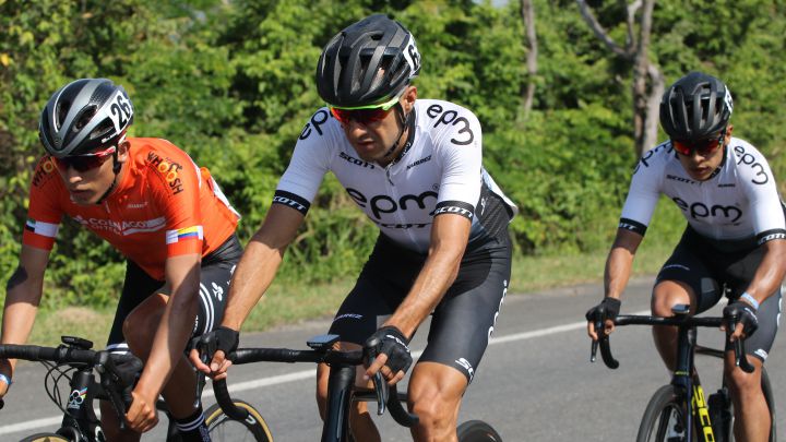 Sánchez gana la CRI y hay nuevo líder en la Vuelta