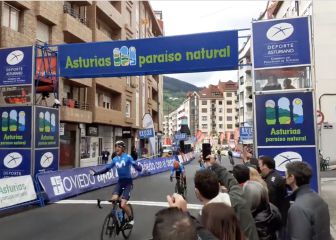 Así fue la llegada de Nairo para defender el liderato en Asturias