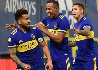 Con los 4 colombianos, Boca vence a River y avanza