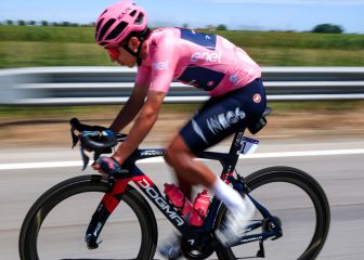 Egan pega de nuevo y sentencia medio Giro de Italia
