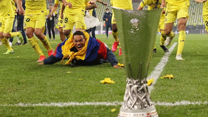 Carlos Bacca, el colombiano más veces campeón de Europa League por encima de Falcao, Tino Asprilla y Luis Perea.