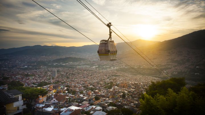 Toque de queda hoy, martes 8 de junio: horarios y multas en Medellín