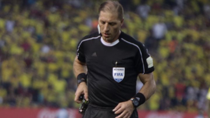 Así es Néstor Pitana, el árbitro del Colombia - Ecuador en Copa América
