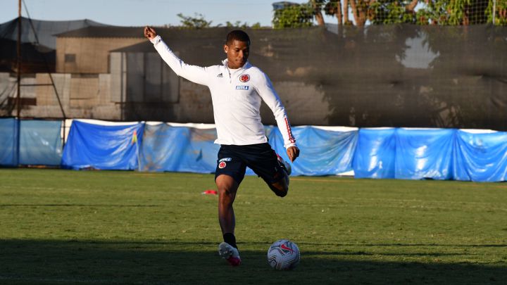 En imágenes: La Selección Colombia espera a Uruguay