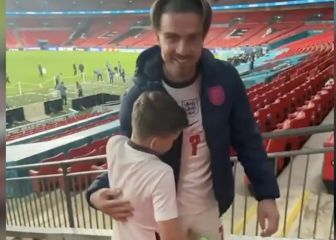 El genial gesto de Grealish con un niño tras perder la final