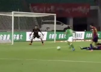 Juanfer y su magia en medio gol: Él solo rompe a la defensa
