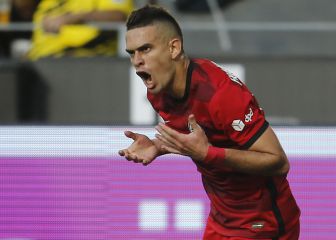 Dortmund golea al Frankfurt en el debut de Borré