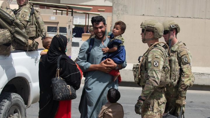 Colombia recibirá afganos que trabajaron para Estados Unidos