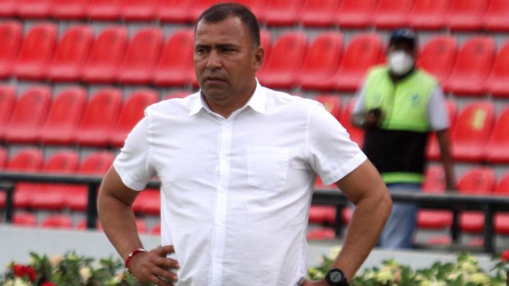 Harold Rivera deja de ser el técnico de Independiente Santa Fe