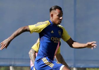 Villa da explicaciones a sus compañeros de Boca Juniors