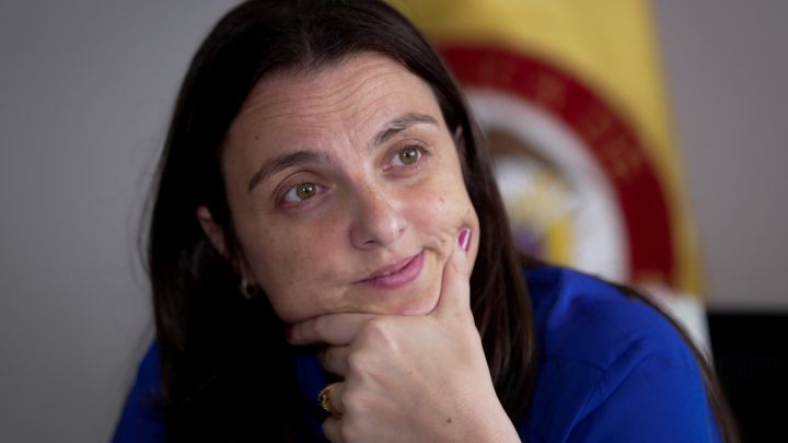 Karen Abudinen renuncia al Ministerio de las TIC - AS Colombia