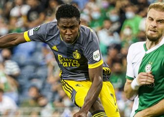 Luis Sinisterra debuta en fase de grupos con empate