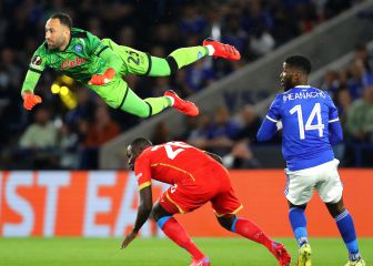 Napoli, con Ospina, empata en el debut ante Leicester