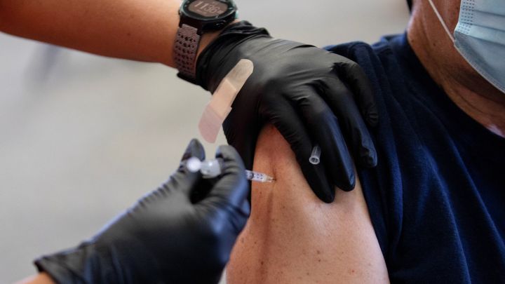 El 50% de la población en Bogotá ya está vacunada contra el covid-19
