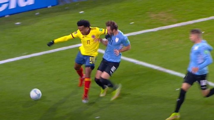 VAR de Uruguay vs. Colombia