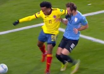 ¿Por qué el codazo de Cuadrado a Viña no fue roja?