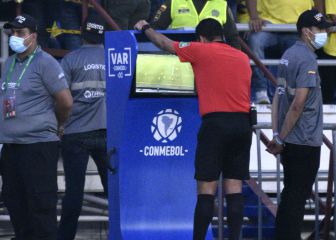 Así revisó el VAR la jugada de gol anulada a Yerry Mina