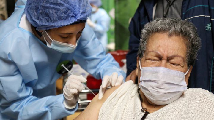 Vacunación Colombia: qué vacunas se pueden combinar en la tercera dosis y cuáles no