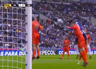 Luis Díaz también los hace de cabeza: Gol ante Boavista