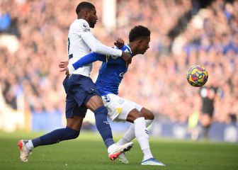 Everton y Tottenham empatan sin goles en Goodison Park