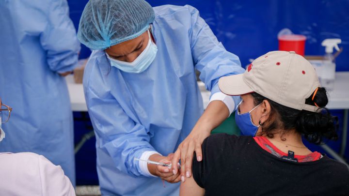 Curva del coronavirus en Colombia, hoy 8 de noviembre: ¿Cuántos casos y muertes hay?
