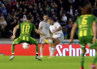 Edwin Cardona, imperial: gol y asistencia a Villa ante Aldosivi