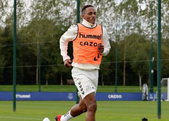 Posible competencia para Mina: Everton va por un central