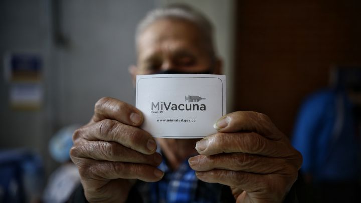 Gobierno aplaza exigencia de carné de vacunación con esquema completo