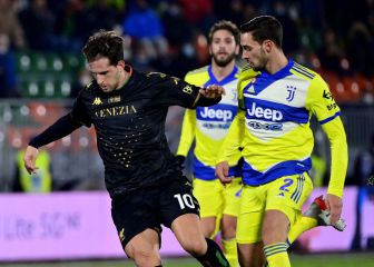 Cuadrado cumple como extremo en empate de la Juve