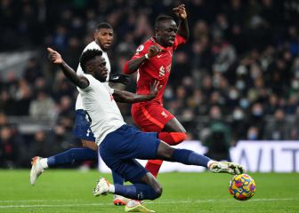 Davinson cumple en empate entre Tottenham y Liverpool