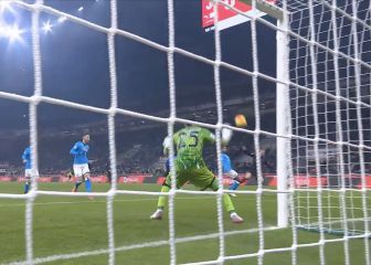 Reflejos de oro: Ospina ante potente disparo de Zlatan