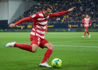 Arias será titular en Granada frente al Atlético de Madrid