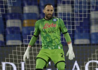 Ospina con molestias: Deja el campo en caída del Napoli