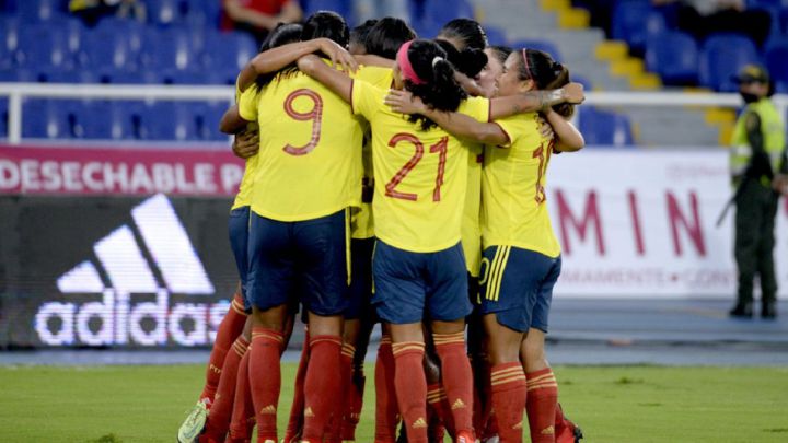 Selección Colombia Femenina continúa se preparación para los torneos Conmebol con dos amistosos en febrero ante Argentina. Cali y Bucaramanga, las sedes.