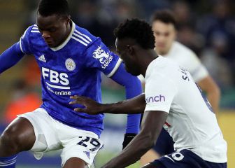 Davinson, el mejor defensa de Tottenham ante Leicester