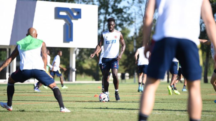 Colombia entrena en Córdoba y espera el apoyo del país