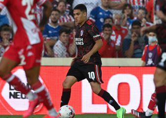 Juanfer sale con un golpe en su regreso al fútbol argentino