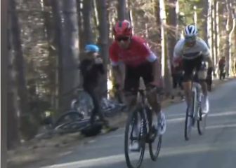 Potente ataque de Nairo ante Alaphilippe para ser campeón