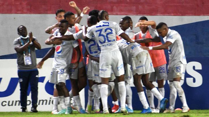 Millonarios, con equipo alterno, derrota a Jaguares