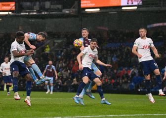 Davinson se queda en el banco en derrota de Tottenham