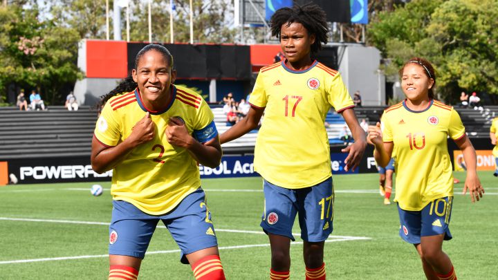 Colombia golea a Ecuador y avanza al cuadrangular final