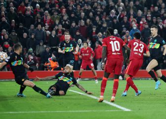 Minutos para Díaz en derrota, pero clasificación de Liverpool