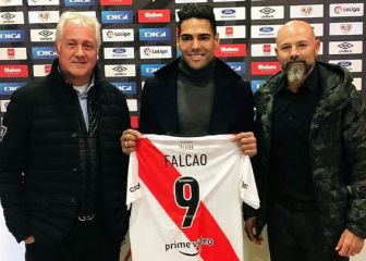 Falcao y un emotivo regalo: la camiseta de River Plate