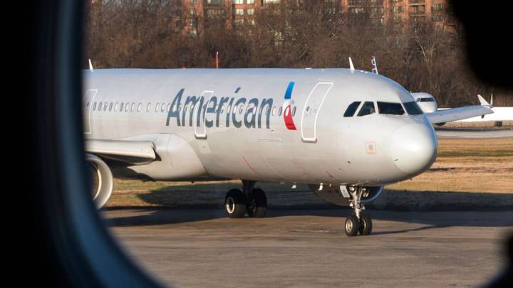 American Airlines baja sus tarifas para equipaje de deporte extremo -