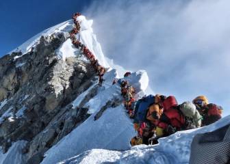 Colas en el Everest: 