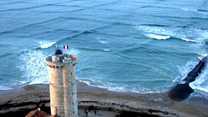 Olas Cuadriculadas El Extrano Fenomeno Que Tiene Lugar En La Isla De Re As Com Olas Cuadriculadas El Extrano Fenomeno Que Tiene Lugar En La Isla De Re As Com