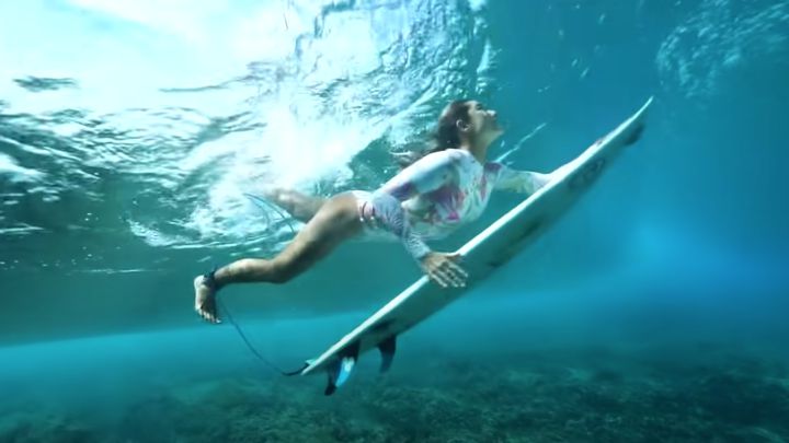 Brisa Hennessy: del lugar más aislado del mundo a líder de la World Surf League
