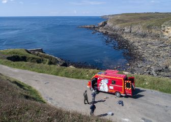 Buscan olas por Europa con un camión de bomberos que funciona con aceite de freir