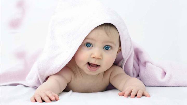 Para mamás: ¿Sabíais que estimular la piel del bebé genera un vínculo afectivo y emocional?